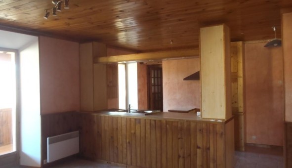 Logement tudiant Duplex à Lemps (07610)