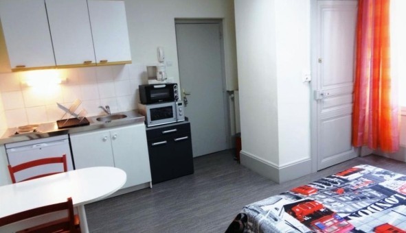 Logement tudiant Location Studio Vide Abrest (03200)