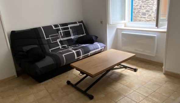 Logement tudiant Location Studio Vide Alleuze (15100)