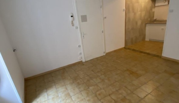 Logement tudiant Studio à Alleuze (15100)