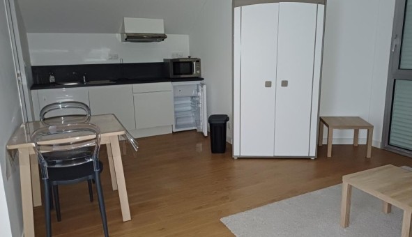 Logement tudiant Location Studio Vide Angers (49000)