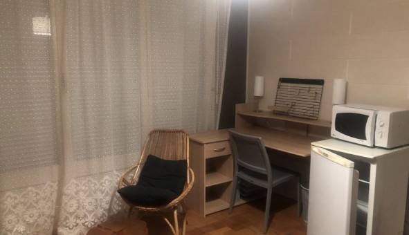 Logement tudiant Location Studio Vide Annecy le Vieux (74940)