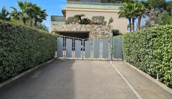 Logement tudiant Studio à Antibes (06160)