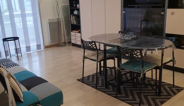 Logement tudiant Location Studio Vide Antibes (06160)