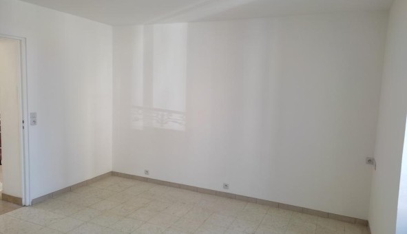 Logement tudiant Location Studio Vide Ardelu (28700)