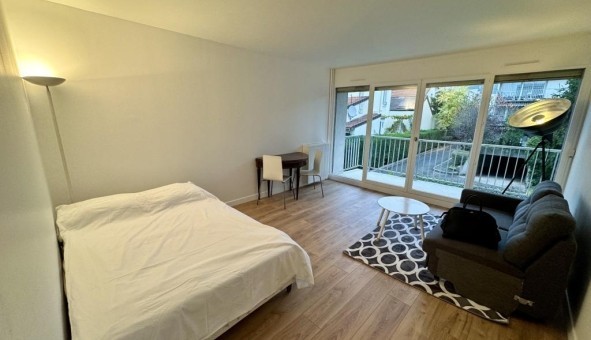 Logement tudiant Studio à Asnires sur Seine (92600)