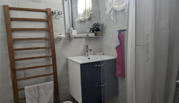 Logement tudiant Studio à Avignon (84000)