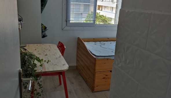 Logement tudiant Studio à Avignon (84000)