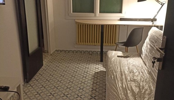 Logement tudiant Studio à Avignon (84000)