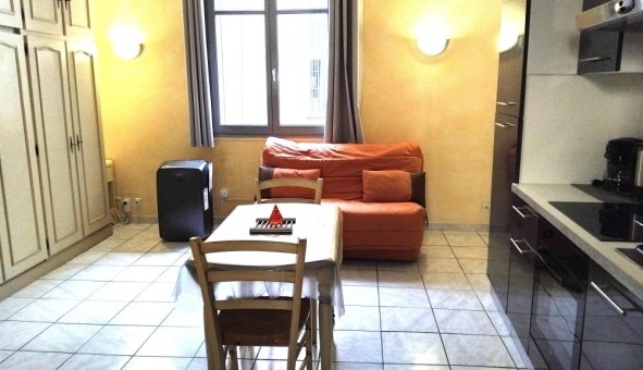 Logement tudiant Studio à Avignon (84000)