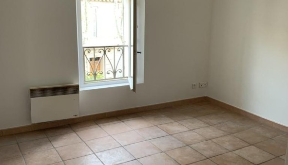 Logement tudiant Location Studio Vide Barbentane (13570)