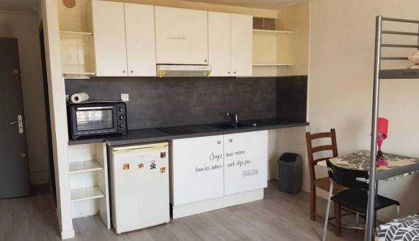 Logement tudiant Studio à Belgentier (83210)