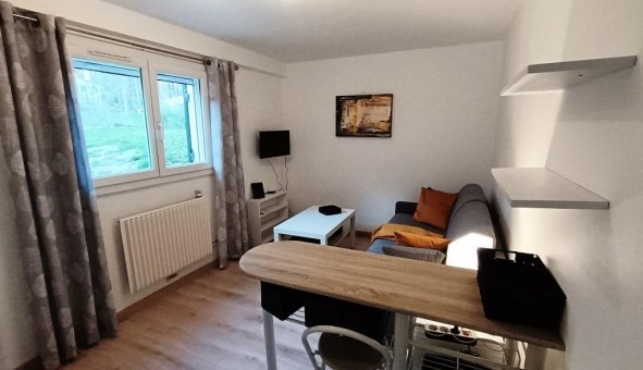 Logement tudiant Location Studio Vide Blsignac (33670)