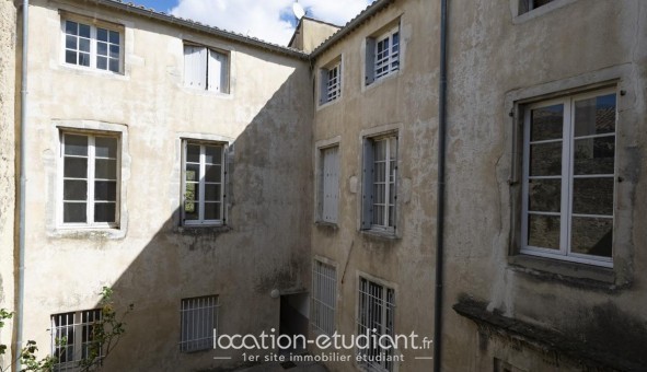 Logement tudiant Studio à Bollne (84500)