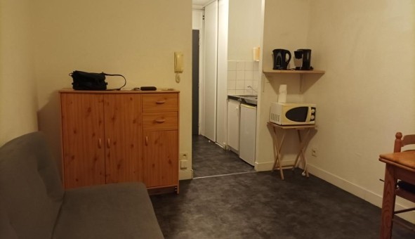 Logement tudiant Studio à Bourges (18000)