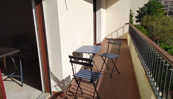 Logement tudiant Studio à Bron (69500)