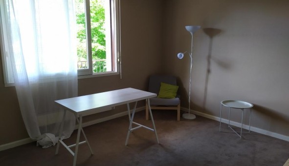 Logement tudiant Studio à Bron (69500)