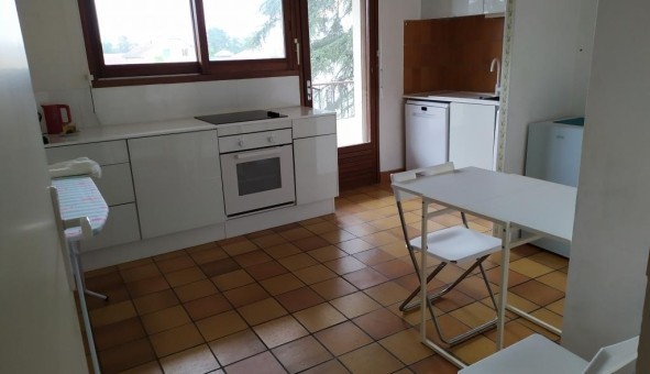 Logement tudiant Studio à Bron (69500)