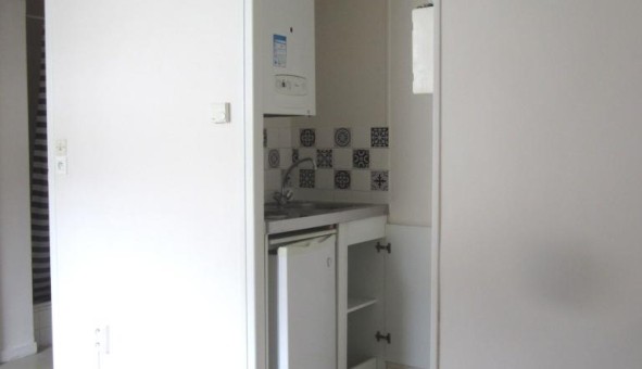 Logement tudiant Location Studio Vide Caen (14000)