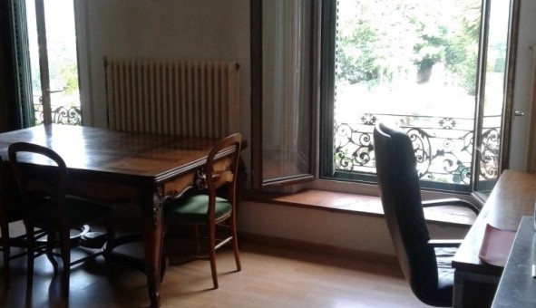 Logement tudiant Location Studio Vide Cailloux sur Fontaines (69270)