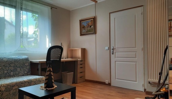 Logement tudiant Studio à Cailloux sur Fontaines (69270)