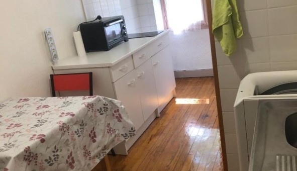 Logement tudiant Studio à Chamalires (63400)