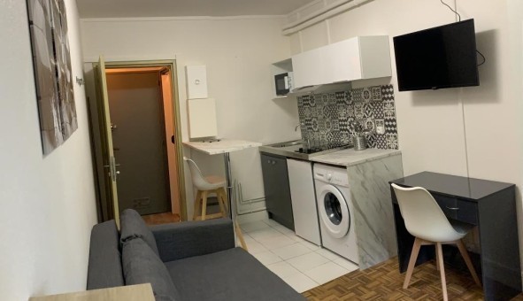 Logement tudiant Studio à Chartres (28000)