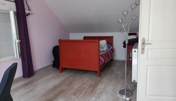 Logement tudiant Studio à Cond Sainte Libiaire (77450)