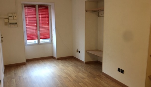 Logement tudiant Studio à Cond Sainte Libiaire (77450)