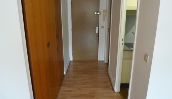 Logement tudiant Studio à Courbevoie (92400)