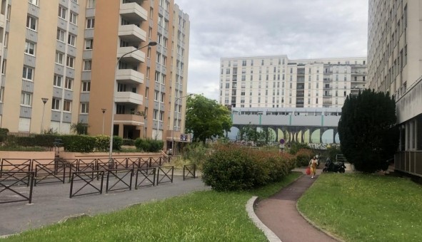 Logement tudiant Studio à Crteil (94000)