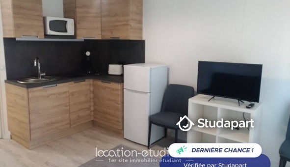 Logement tudiant Studio à Darntal (76160)