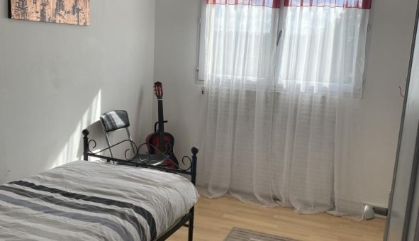 Logement tudiant Location Studio Vide pinay sur Orge (91360)