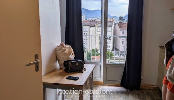 Logement tudiant Studio à Grenoble (38000)