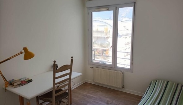 Logement tudiant Studio à Grenoble (38000)