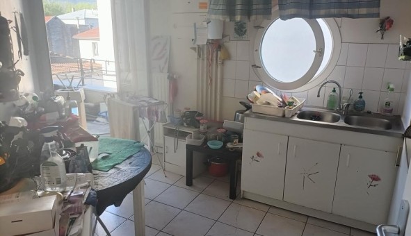 Logement tudiant Studio à Grenoble (38000)