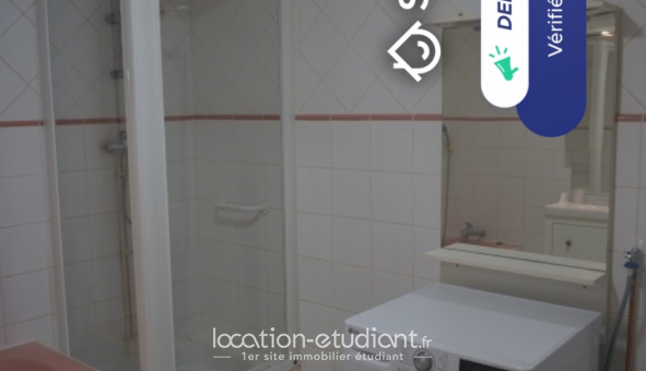 Logement tudiant Studio à Hyres (83400)