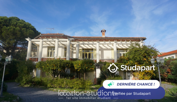 Logement tudiant Studio à Hyres (83400)