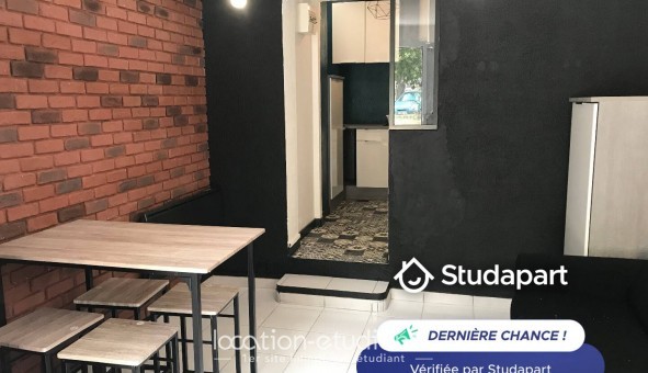 Logement tudiant Studio à Hyres (83400)