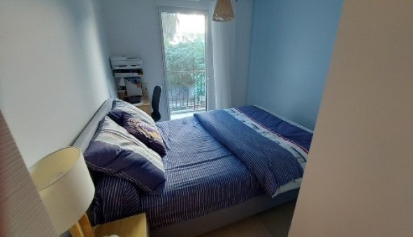 Logement tudiant Studio à Hyres (83400)