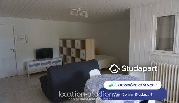 Logement tudiant Studio à Hyres (83400)