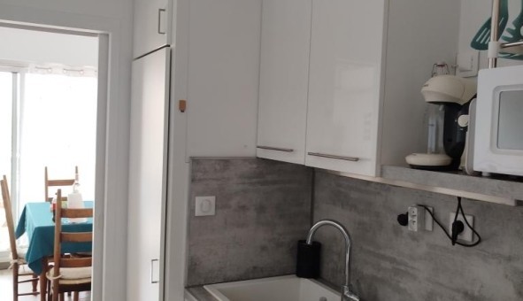 Logement tudiant Studio à Hyres (83400)