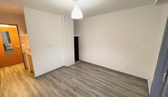 Logement tudiant Studio à Jou ls Tours (37300)