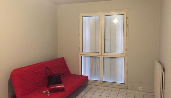 Logement tudiant Studio à L'Ha les Roses (94240)