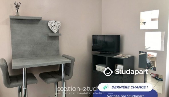 Logement tudiant Studio à L'Isle sur la Sorgue (84800)