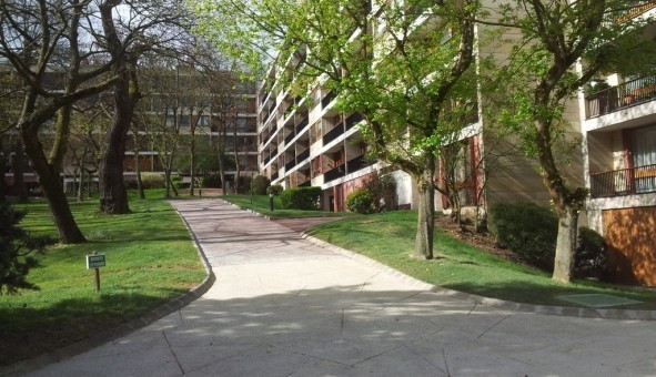 Logement tudiant Studio à La Celle Saint Cloud (78170)