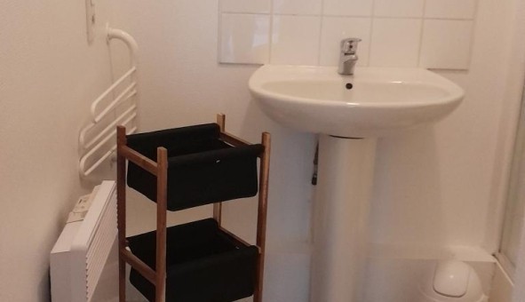 Logement tudiant Studio à Lacave (46200)