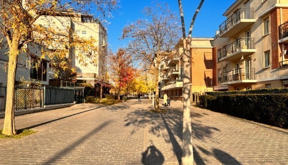 Logement tudiant Studio à Le Blanc Mesnil (93150)