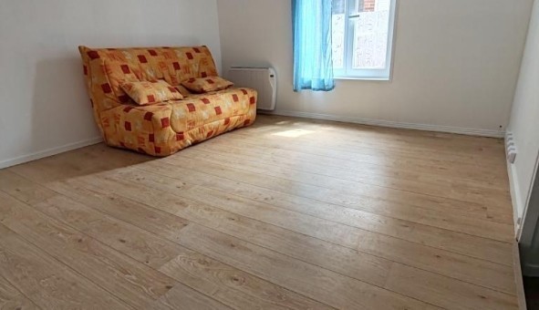 Logement tudiant Studio à Le Boullay Mivoye (28210)