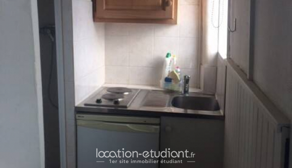 Logement tudiant Location Studio Vide Le Kremlin Bictre (94270)